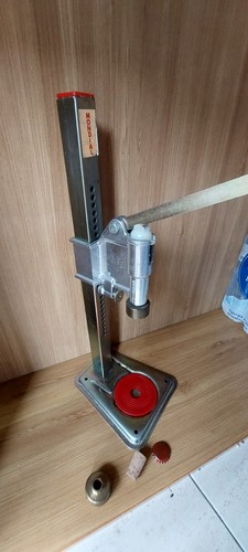 Tappatrice colonna per - , a