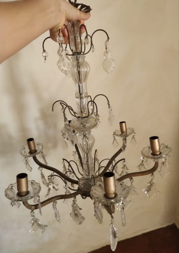 Antico lampadario con