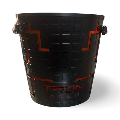 Tron area track totem - area,