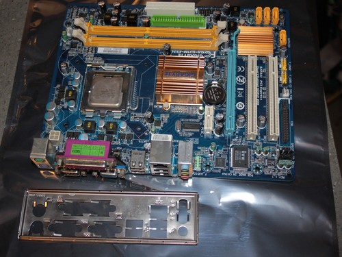 Gigabyte g31m es2l socket - ga-g31m-es2l,