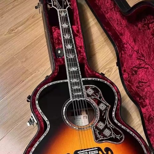 Chitarra acustica jumbo