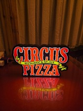 Circus Pizza Restaurant Arcade - Insegna LED illuminata USB - Uomo Cave - Chuck E