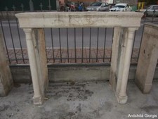 CAMINO CON COLONNE IN PIETRA DELLA BORGOGNA EPOCA 800