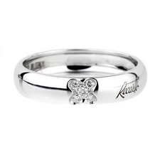 Anello a fascia in oro bianco