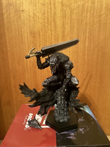Figurina berserk guts - berserk,