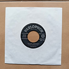 ONLY RECORD/SOLO DISCO/BEATLES-Yellow Submarine/Eleanor Rigby  ITALIA 45 giri