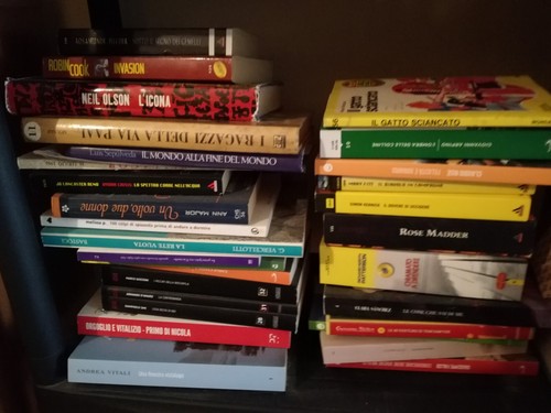 Lotto libri gialli - 48,