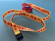 Cinghia da braccio ufficiale WAF inclusa 2 pezzi (rosso e giallo)