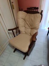 Poltrona a dondolo oscillante in legno con cuscino Beige - LONDRA