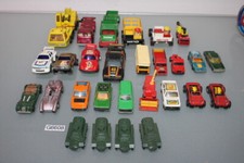 Lotto 28 vecchie auto giocattolo Matchbox Majorette ecc. modellini auto in metallo (G66