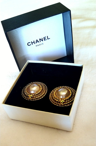Vintage authentic chanel - authentic,