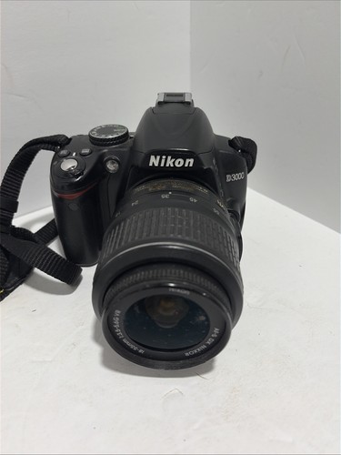 Nikon d3000 2 - nikon,
