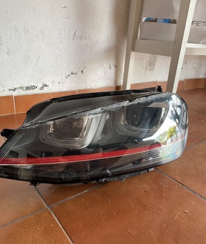 Faro anteriore sinistro