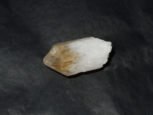 Minerali grezzi - -,