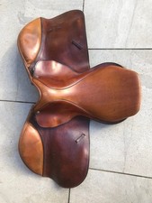 Sella in pelle per equitazione