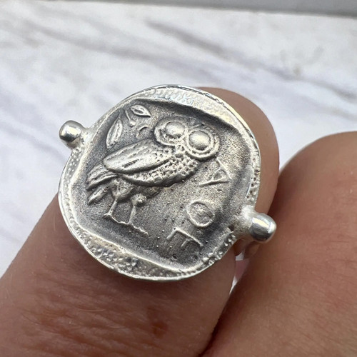 Anello antico greco con - , moneta
