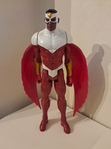 Action figure falcon marvel - action,