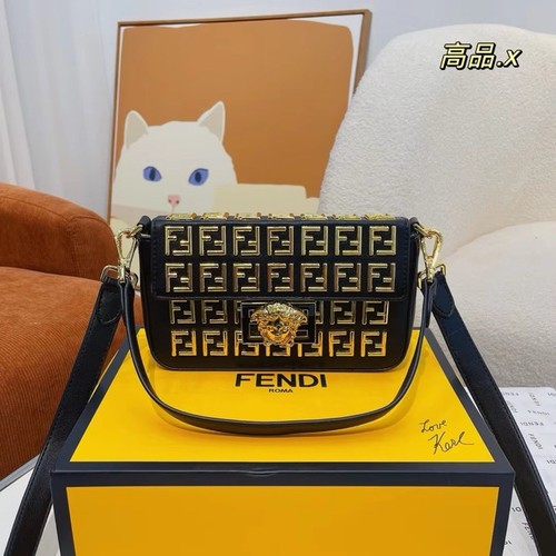 Fendi logo black - fendi,