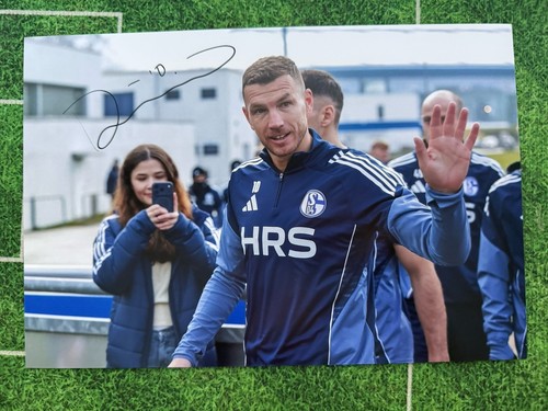 Grande foto autografata - , edin