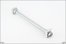 Asse perno posteriore con boccole registri e dado origi Honda CB 650 R 2019 2021