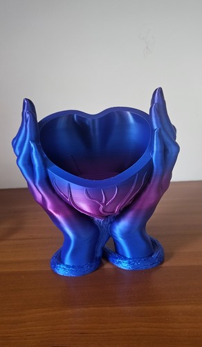 Vaso dalla forma cuore - di,