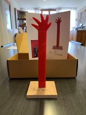 Giuliano Tomaino - "Sono qui" 2017 - Scultura plaxiglas/legno numerata e firmata