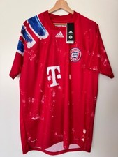 Bayern Munich Human Race Lewandowski #9 Shirt L – NEW with tags, rare edition