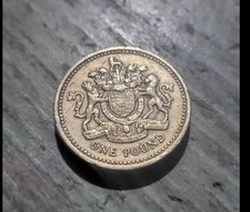 RARE ONE POUND QUEEN ELIZABETH II 1983 £1 COIN UNITED KINGDOM ROYAL ARMS CREST