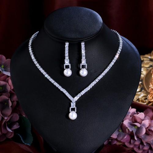 Set gioielli orecchini - , collana