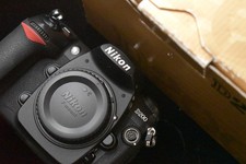 [US Duty Paid] Nikon D200 10,2