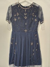 Abito con perline stile gatsby