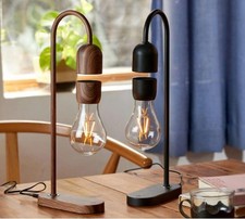 Lampada da tavolo magnetica