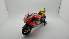 MINICHAMPS Ducati Valentino Rossi 2011 Team Ducati  scala 1/12 code 122110046