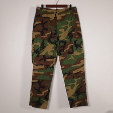 Pantaloni cargo mimetici