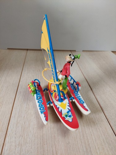 Trimarano tiki - tiki, pippo