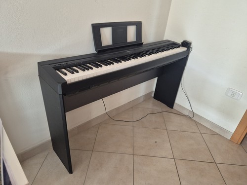 Yamaha pianoforte - p-45,
