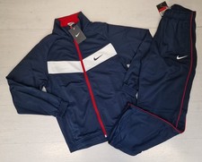 10391 NIKE TUTA TRAVEL SUIT