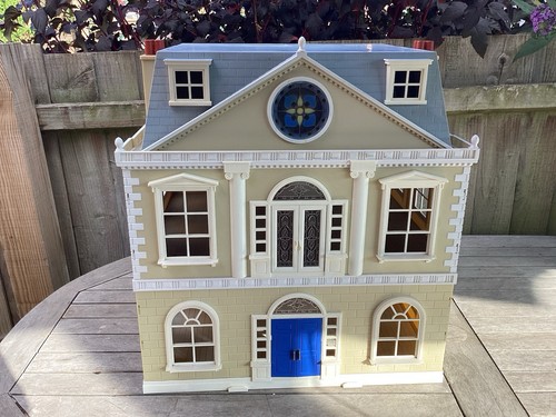Sylvanian families grand hotel - families,