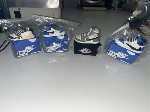 Nike mini shoe airpod - airpod, pro