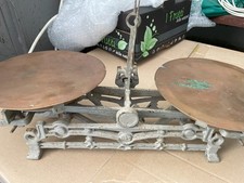 Vintage antica bilancia in