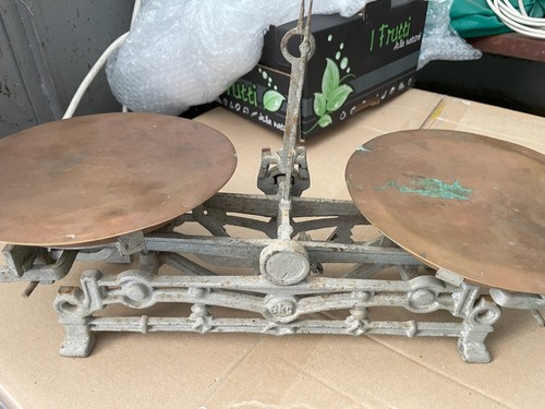 Vintage antica bilancia - , in
