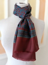 Stola in seta da uomo.