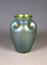 ANTICO VASO DELPHI IN VETRO VERDE BOHEMIEN LOETZ