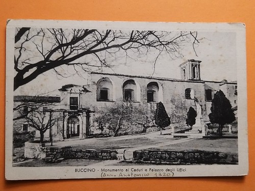Buccino monumento - buccino, (salerno).