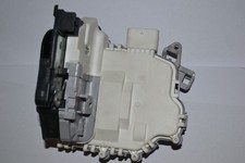 Attuatore serratura Audi a4 Avant anno 2013