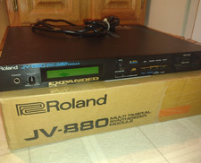 Roland JV-880 Modulo Sintetizzatore Multitimbrale Rack SYNTH + 2 Carte Spedizione Gratuita