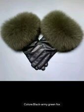 Guanti In Pelle E Pelliccia Naturale Colore Verde Militare.