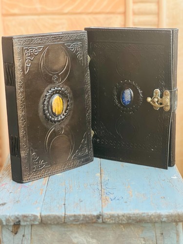 Libri triple moon con - libri,