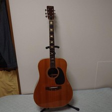 Chitarra acustica Kiso Suzuki