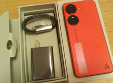 ASUS Zenfone 10 red
